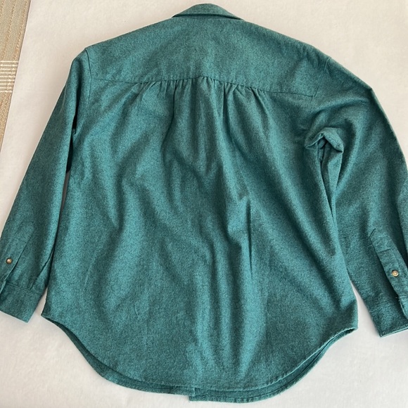 Eddie Bauer Fleece Button Down Shirt Petite - Picture 3 of 5